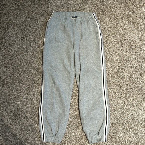 vintage brandy melville sweatpants. grey. size: OS. - Picture 2 of 4